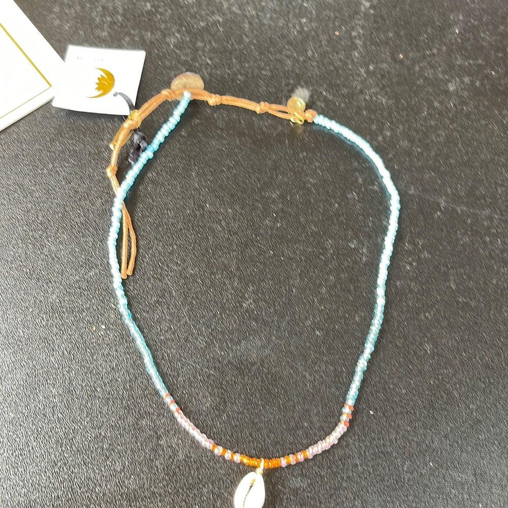 Handmade Beaded Necklace w/ Shell (adjustable)
